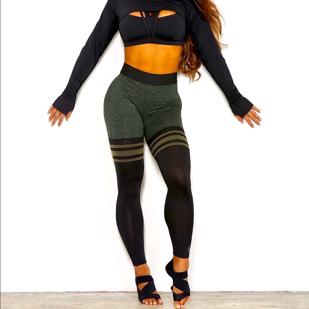 Bombshell sportswear legging in winter green